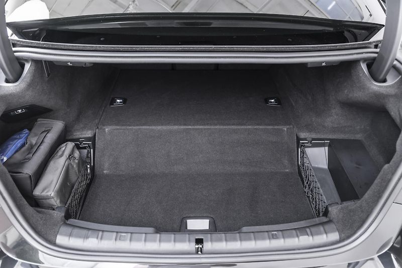 BMW Řada 5 545e xDrive Msport*1.majitel - fotka 38 z 38
