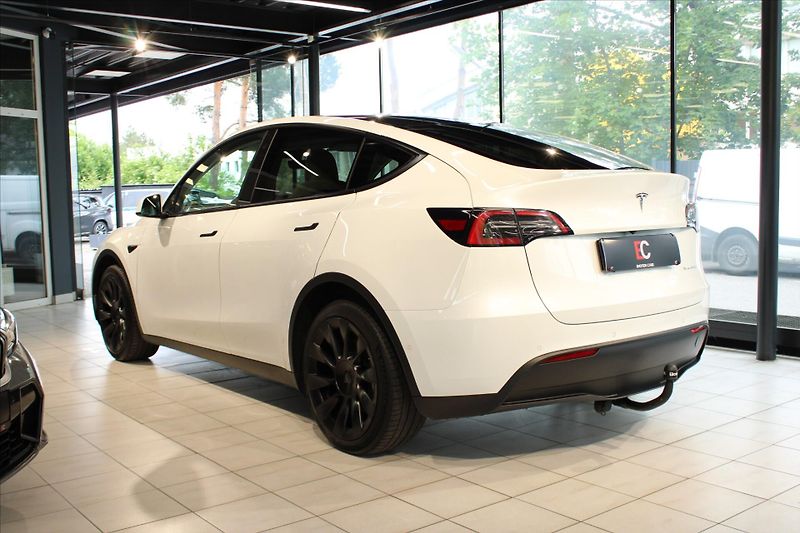 Tesla Model Y Long Range Dual Motor AWD Tažn - fotka 4 z 26
