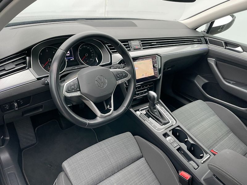 Volkswagen Passat (2021) Com. Style Business DSG! Navi! - fotka 14 z 40