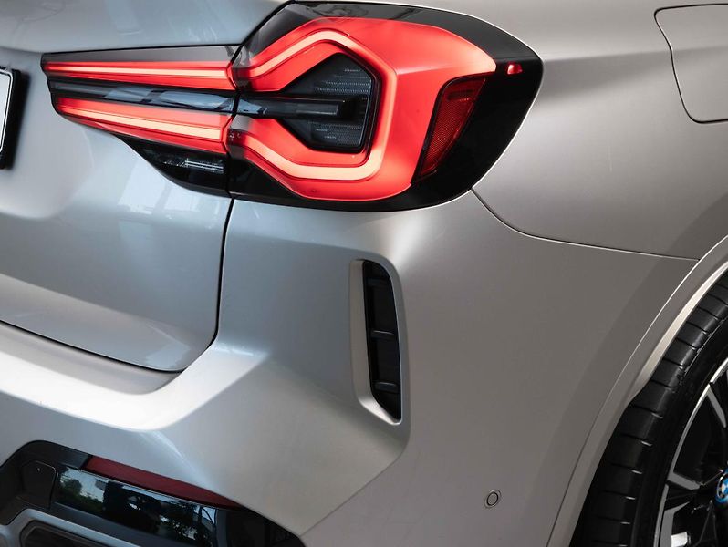 BMW iX3 M Sport - fotka 10 z 23