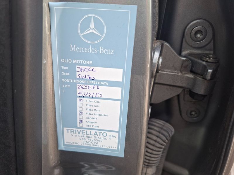 Mercedes-Benz Třídy E (2011) E 250 CDI 150kW 4MATIC - fotka 41 z 41