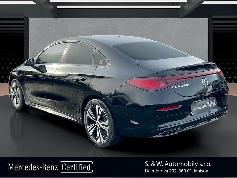Mercedes-Benz CLA 250+ s technologií EQ - fotka 7 z 28