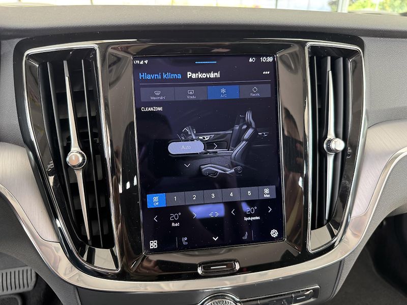 Volvo V60 T6 AWD Recharge*REZERVACE! - fotka 23 z 38