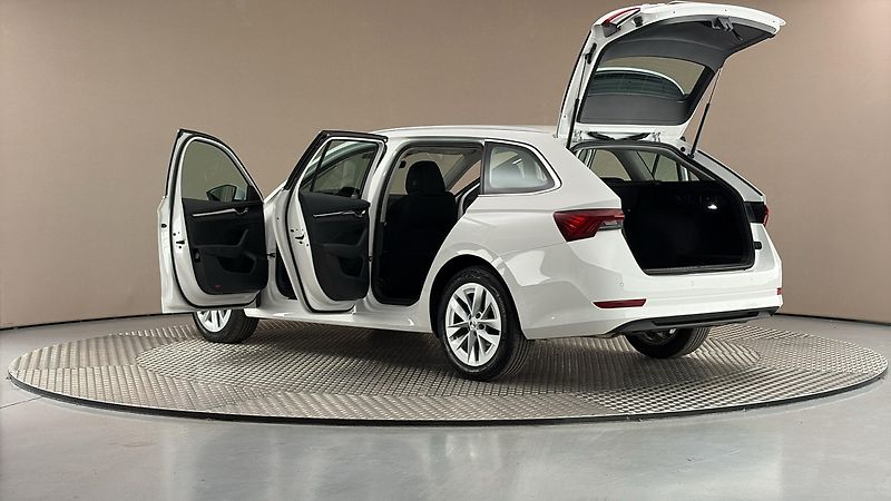 Škoda Octavia 2.0 TDI DSG Style Combi - fotka 7 z 27