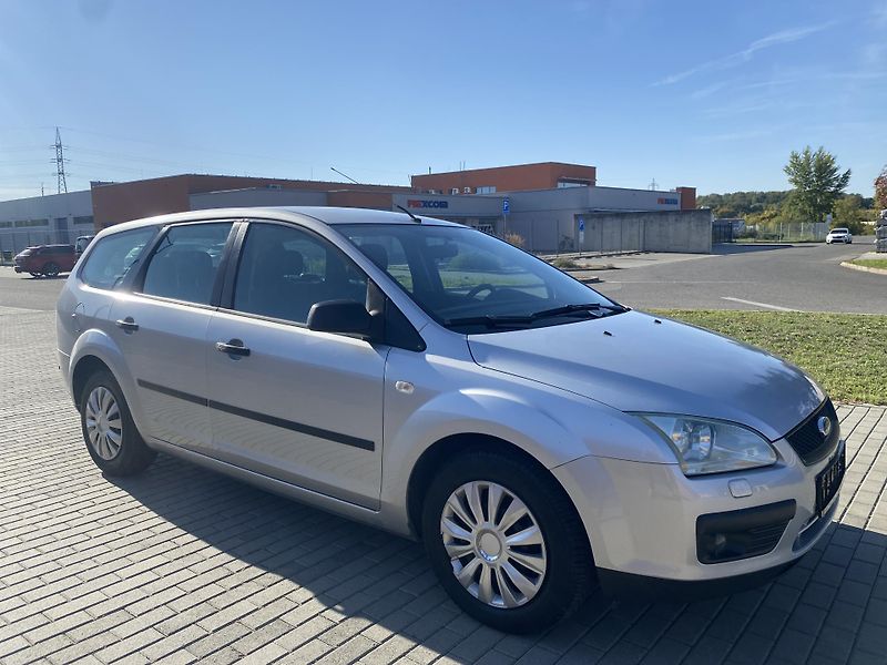 Ford Focus (2006) 1.6TDCi,ESP,EL. SEDAČKY - fotka 6 z 31
