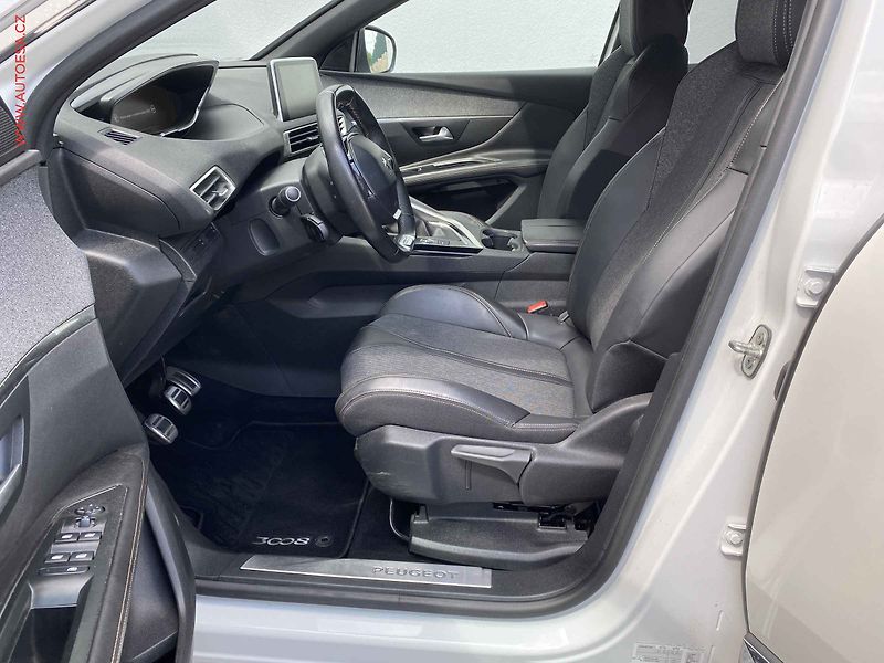 Peugeot 3008 (2018) 1.2 PT, GT Line, LED, kamera - fotka 9 z 19