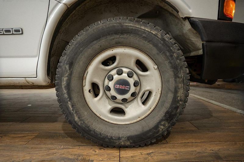 GMC Savana 4.8 V8 Vortec 208 kW - fotka 30 z 32