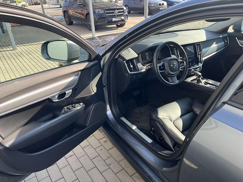 Volvo V90 (2019) 2.0d*173Kw*CrossCountry*4x4*AT - fotka 9 z 43