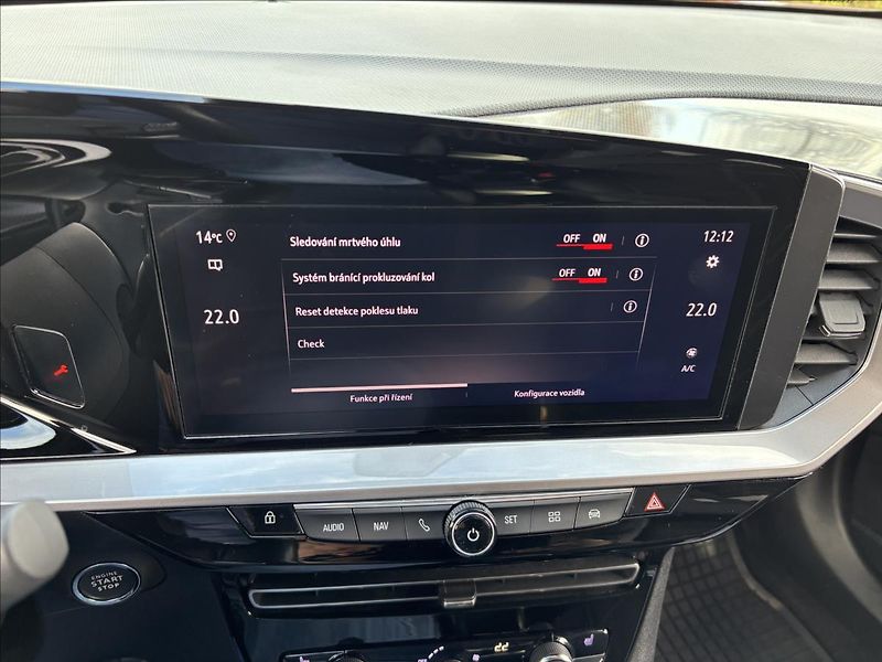 Opel Mokka 1,2 PureTEch 96kW Ultimate - fotka 41 z 42