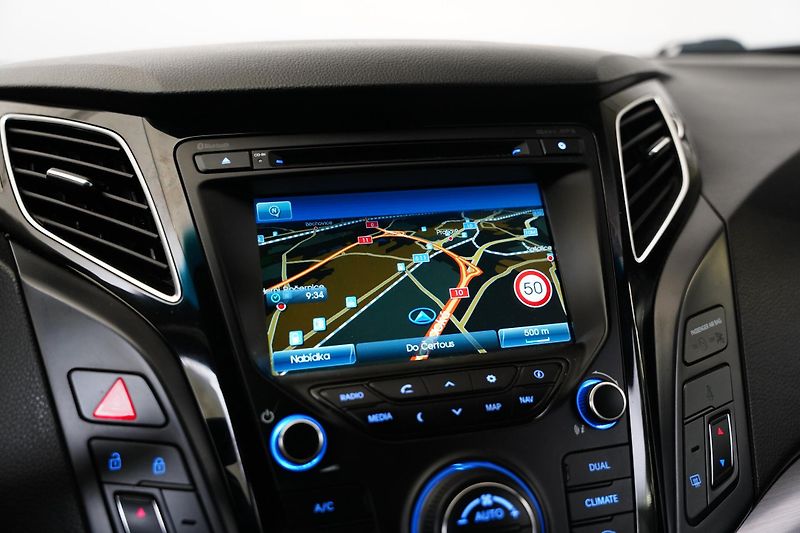 Hyundai i40 - fotka 19 z 26
