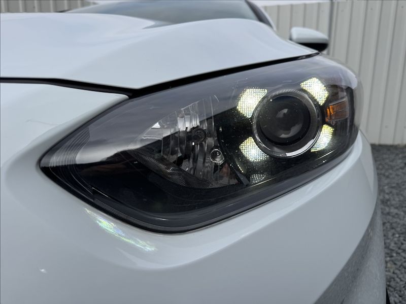 Kia Ceed 1,5 T-GDi Spin DPH 1.maj ČR - fotka 9 z 50
