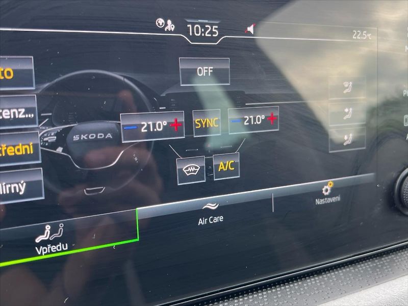 Škoda Scala 1,0 TSi 85 kW TOP SELECTION  R - fotka 25 z 27