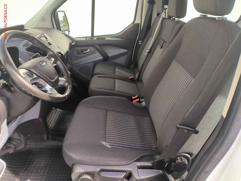 Ford Transit Custom (2017) 2.0TDCi 9míst, TREND, AC - fotka 9 z 20