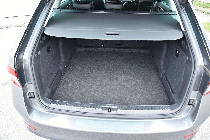 Škoda Superb (2024) Style plus 2.0 TDI 110kW DSG - fotka 28 z 34