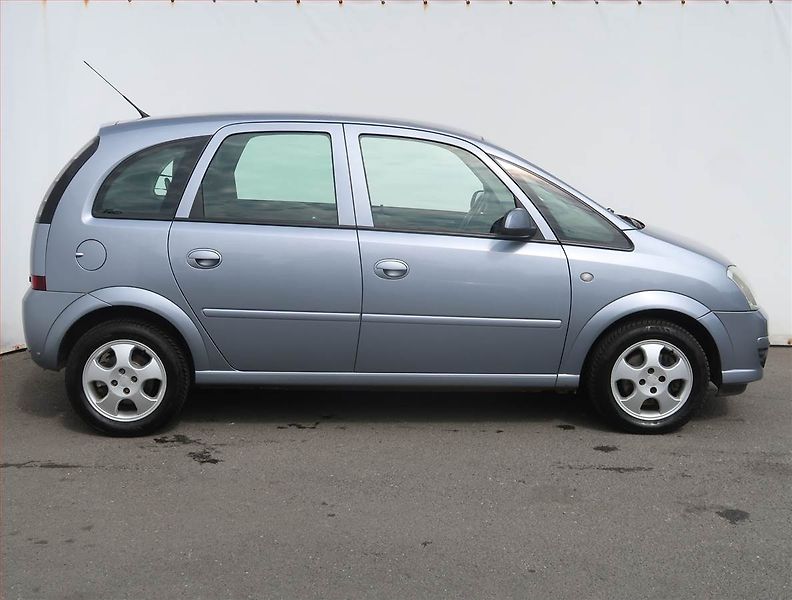 Opel Meriva (2008) 1.6, po STK, rezervace - fotka 6 z 18