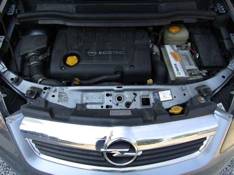 Opel Zafira (2006) 1.9 CDTi 88kW - fotka 33 z 33