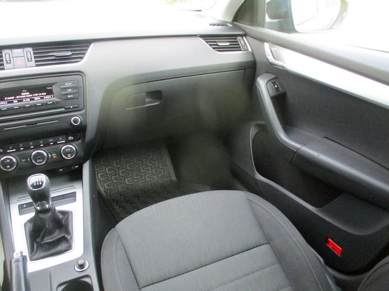 Škoda Octavia 1.4TSi 103kW*ELEGANCE*VÝHŘEV* - fotka 23 z 50
