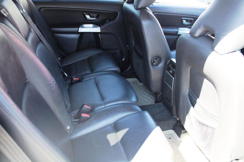 Volvo XC90 (2005) 2.4 D5 AWD AUTOMAT KLIMA ALU - fotka 14 z 20