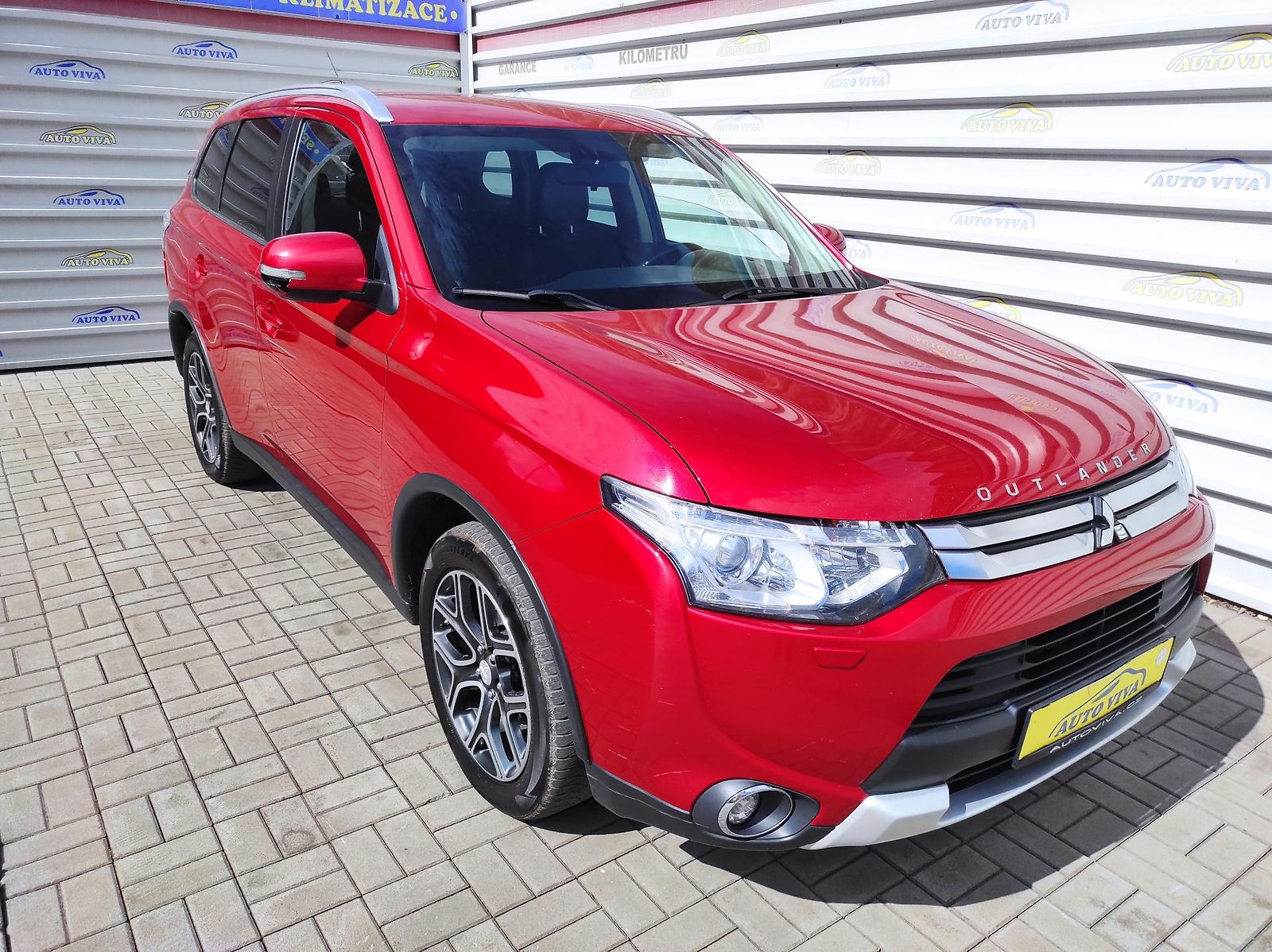 Mitsubishi Outlander 2.2D 110kW 6 st. MAN 4X4 7Míst