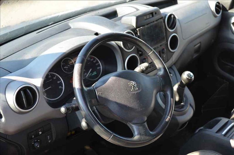 Peugeot Partner (2016) 1,6 BLUEHDI - fotka 12 z 21