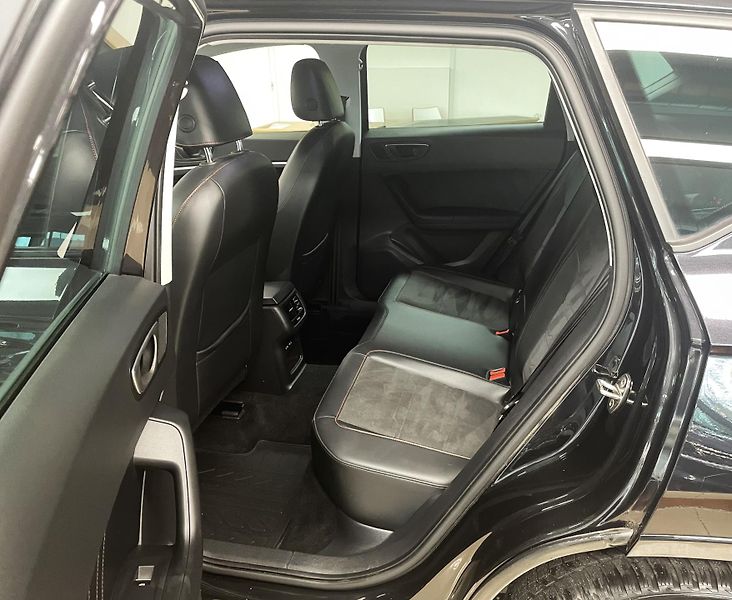 Seat Ateca 2.0TDI 4WD FR DSG, ČR, 1.MAJ. - fotka 13 z 33