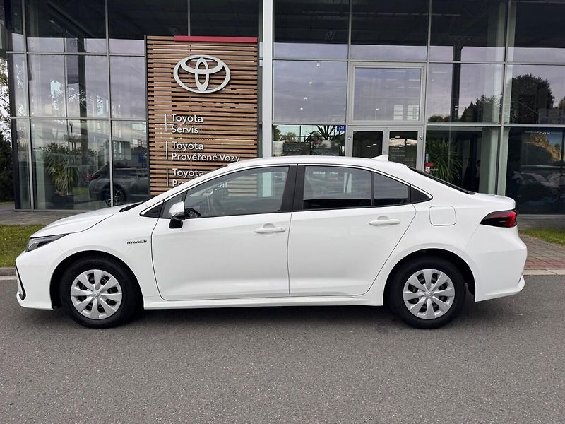 Toyota Corolla 1.8 Active - fotka 5 z 14
