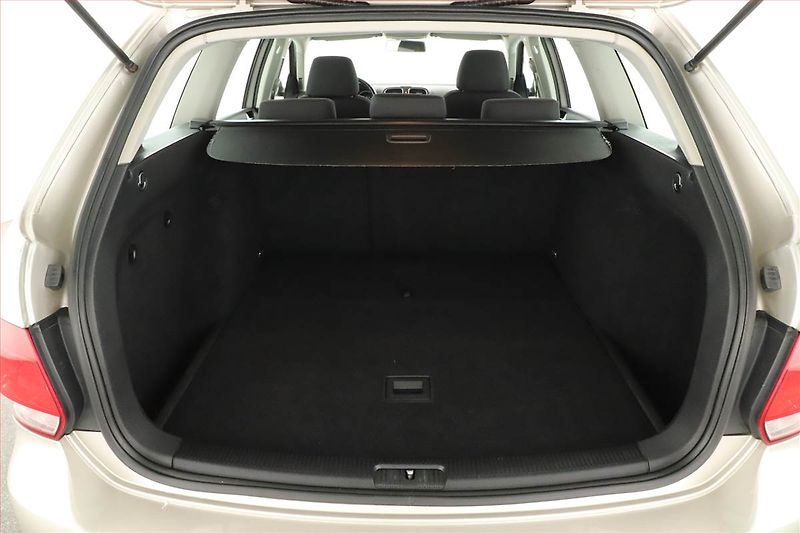 Volkswagen Golf (2013) 1.6 TDI, Tempomat - fotka 10 z 14