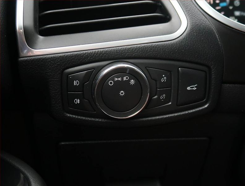 Ford Galaxy (2016) 2.0 TDCi, 4X4, 7 míst - fotka 22 z 30