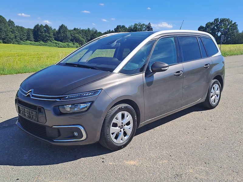 Citroën Grand C4 Picasso 1.6 HDi AUTOMAT, 7 MÍST - fotka 1 z 41