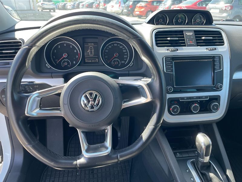 Volkswagen Scirocco 2.0 TSI DSG6° - fotka 16 z 26