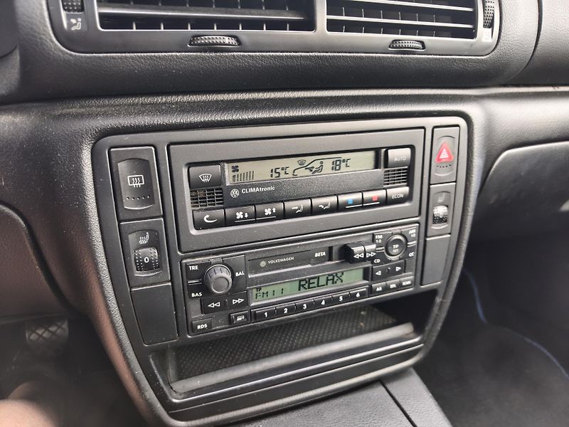 Volkswagen Passat 1.9 TDI 74KW, ČR - fotka 13 z 14