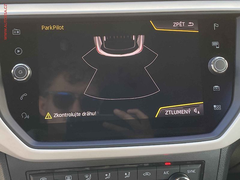 Seat Arona (2018) 1.0 TSi, Xcellence, DSG, navi - fotka 18 z 19