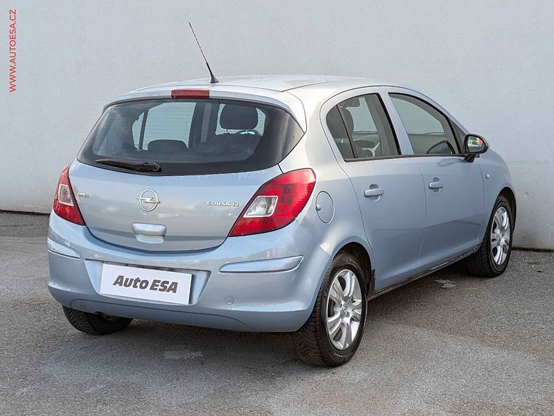 Opel Corsa (2008) 1.2i, ČR, Klima - fotka 6 z 12