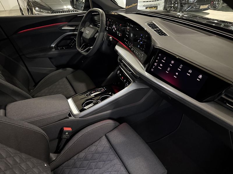 Audi Q5 (2026) SB TFSI 150kW 4X4 SLINE R20 3D - fotka 29 z 45