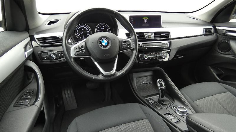 BMW X1 sDrive 18i - fotka 5 z 24
