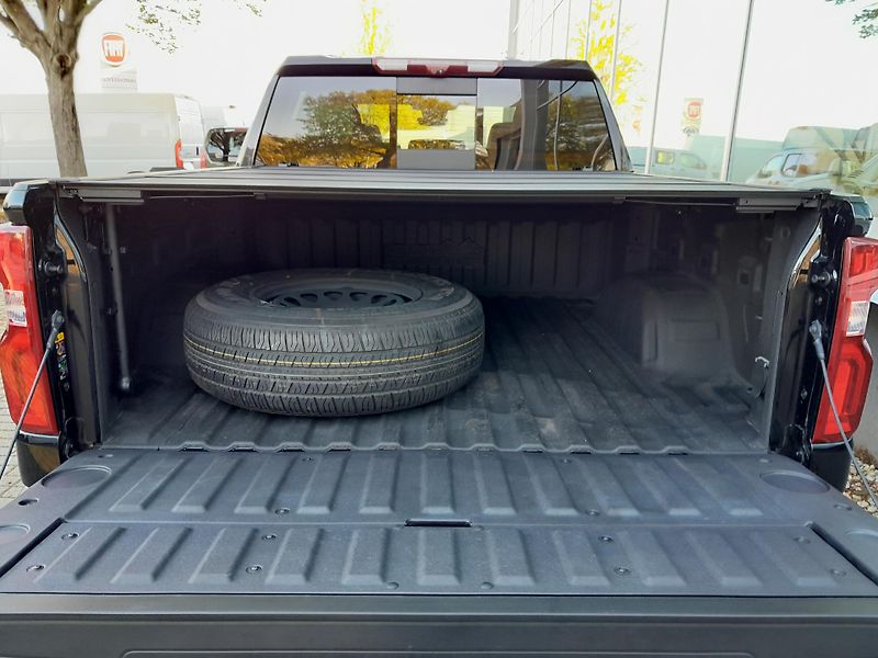 Chevrolet Silverado (2025) 6,2 V8 LPG  High Country  - fotka 11 z 52