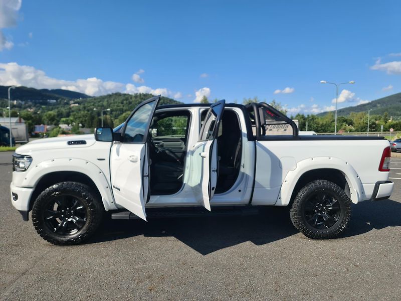 Dodge RAM 1500 (2022) 5.7 HEMI 4x4 BIGHORN LPG - fotka 10 z 67