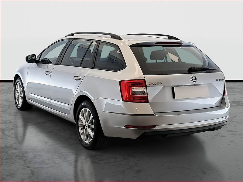 Škoda Octavia (2019) Ambition 1.5 TSI, Serv.kniha - fotka 4 z 21