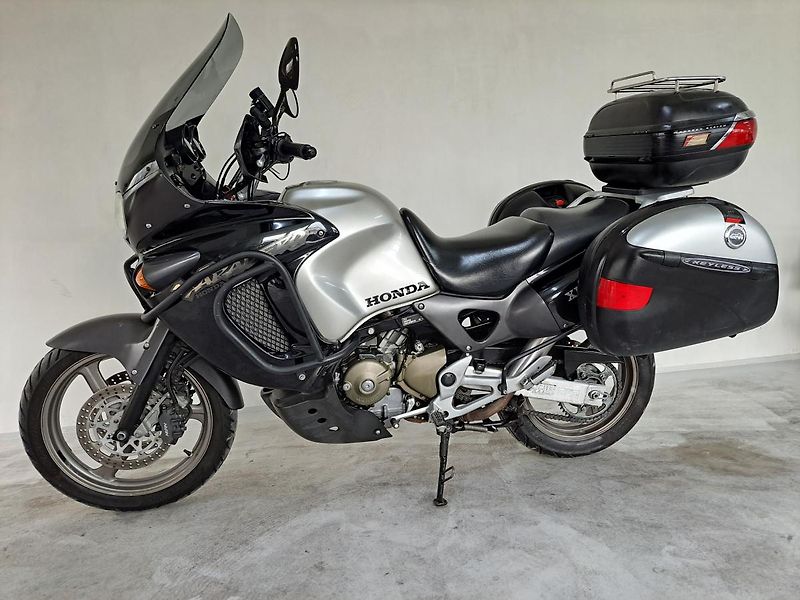 Honda XL 1000 V Varadero (2000) - fotka 5 z 17