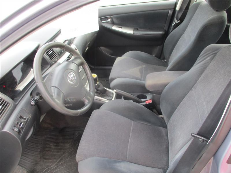 Toyota Corolla 1,4 VVTi, klima, - fotka 13 z 21