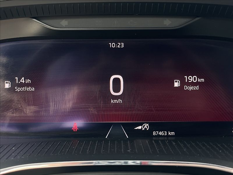 Škoda Octavia 2,0 TDI Combi Style Plus TAŽNÉ - fotka 10 z 23