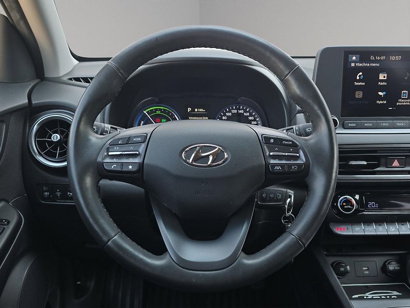 Hyundai Kona (2023) SMART 1.6 GDi HEV 77kW, 1. Maj - fotka 10 z 23