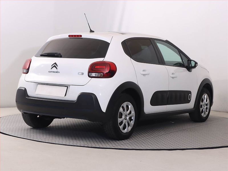 Citroën C3 (2018) 1.2 VTi, Tempomat - fotka 5 z 20