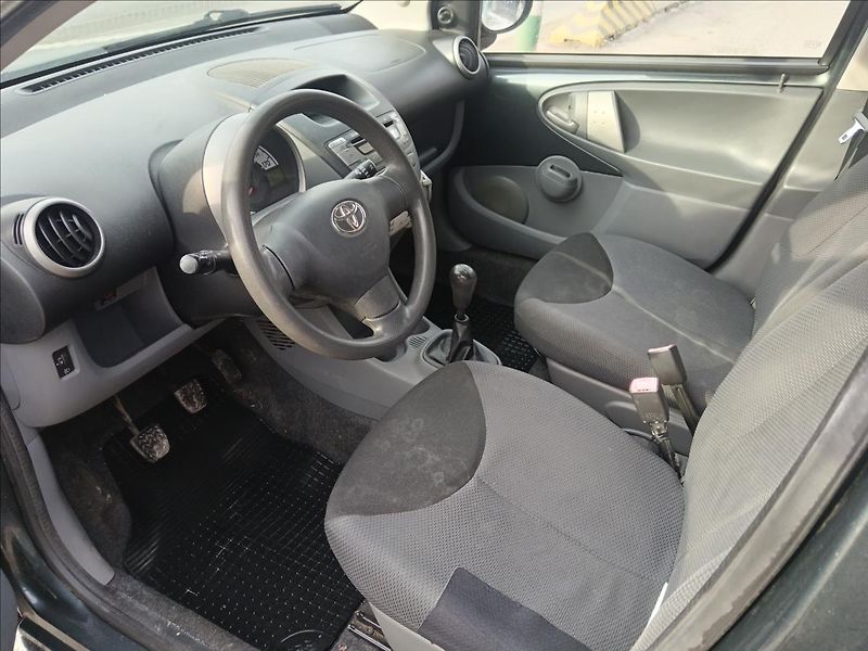 Toyota Aygo 1,0 VVTi  Cool - fotka 17 z 19