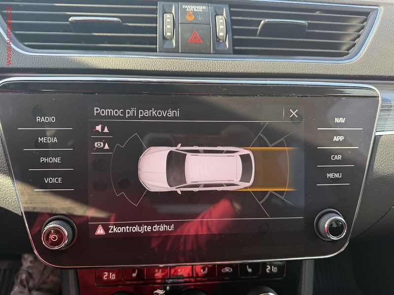Škoda Superb (2020) 2.0TDi, AT - fotka 18 z 18