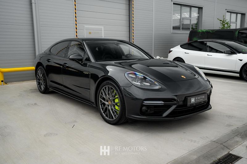 Porsche Panamera (2020) Turbo S E-Hybrid - fotka 3 z 55