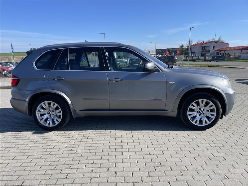 BMW X5 3,0 XDRIVE 40D M-Paket CZauto - fotka 5 z 33