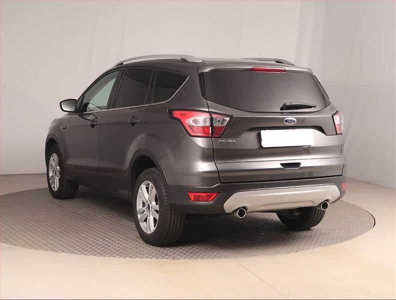 Ford Kuga (2018) Titanium 1.5 TDCi, Navi - fotka 4 z 15