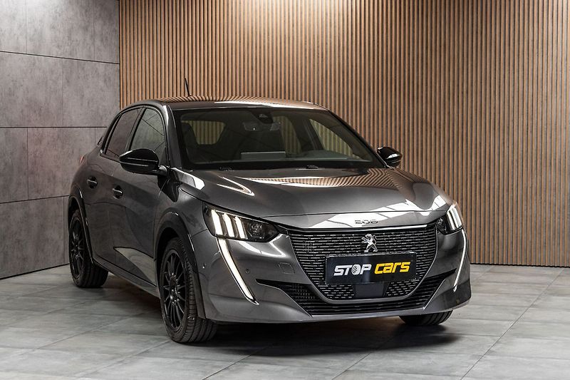Peugeot 208 1.2 GT PACK 100 S&S EAT8*ČR* - fotka 3 z 42