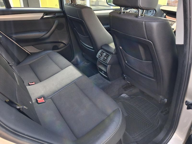 BMW X3 (2012) 2,0D XDRIVE ČR SERVISKA 2xKOLA - fotka 16 z 38